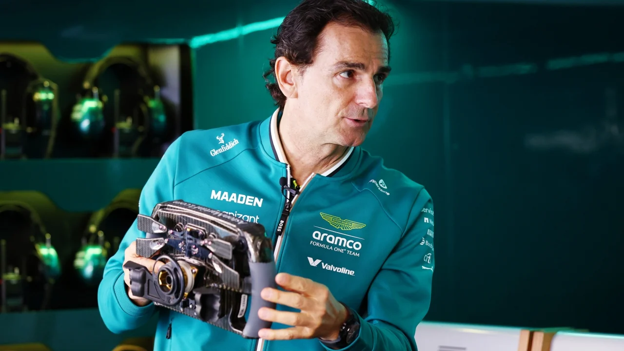 Le preguntan a De la Rosa por la llegada de Wheatley a Aston Martin y su vacilación aclara muchas cosas