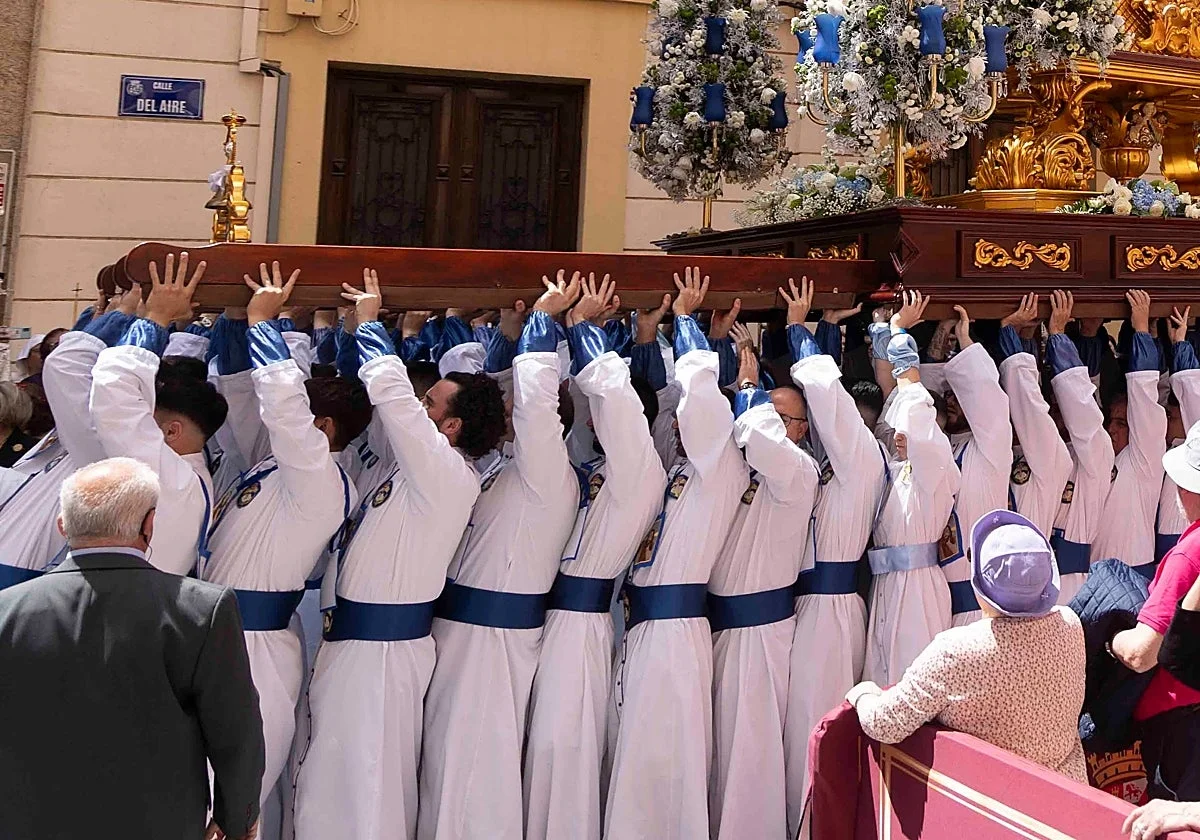 Un horquillero pierde el dedo al realizar una 'levantá' en Granada por una pieza mal ajustada en el trono