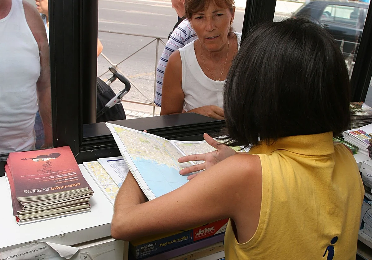 Málaga añade dos oficinas de información turística en Semana Santa
