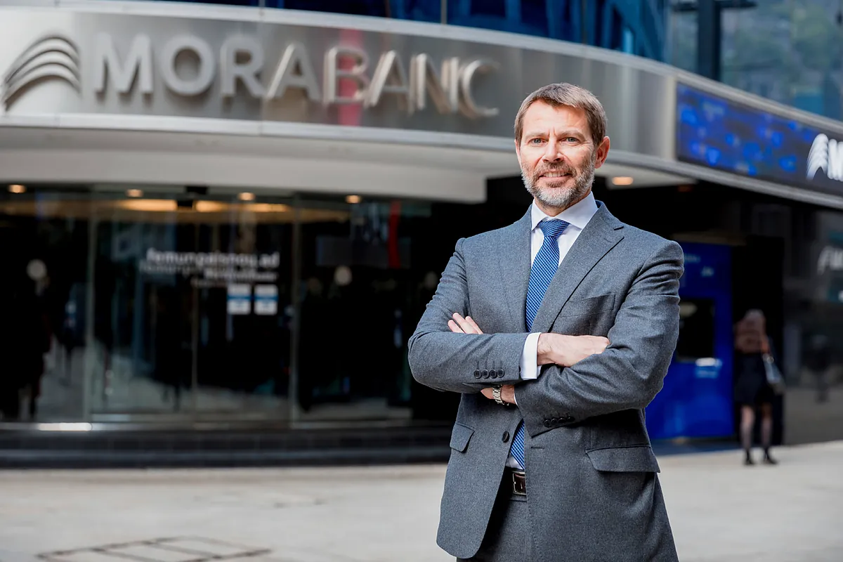 Morabanc arma su dirección en España para iniciar operaciones en 2027