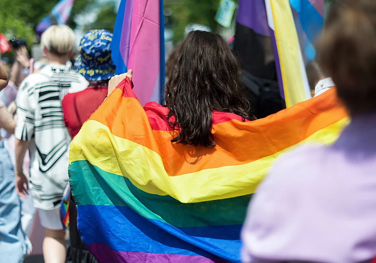 Marbella se suma a la celebración del Día Internacional de la Visibilidad Trans para reclamar la igualdad laboral