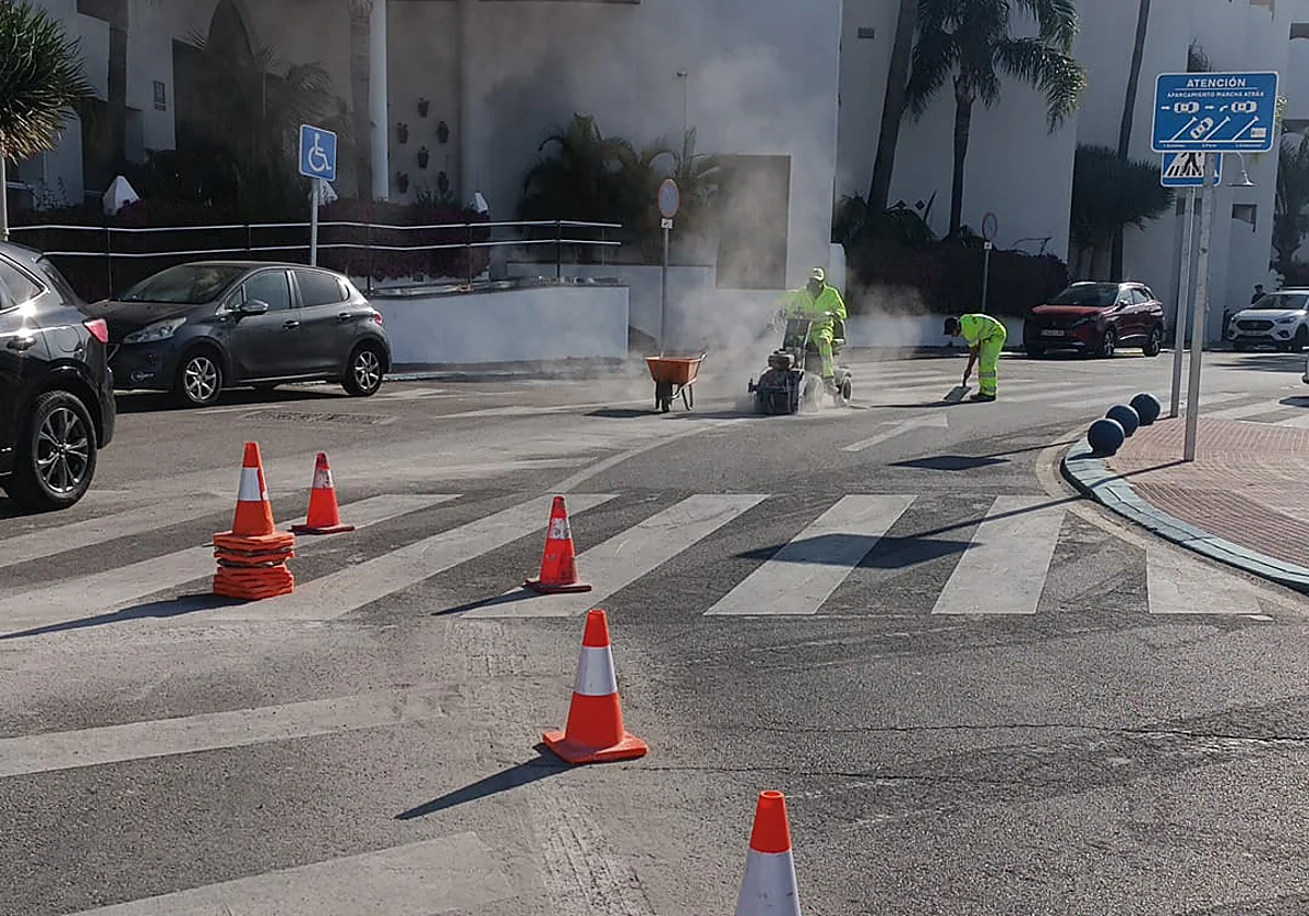 Benalmádena da marcha atrás a la peatonalización de Puerto Marina