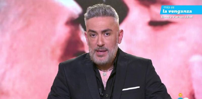 Kiko Hernández defiende la legalidad de la licencia de su negocio en Melilla