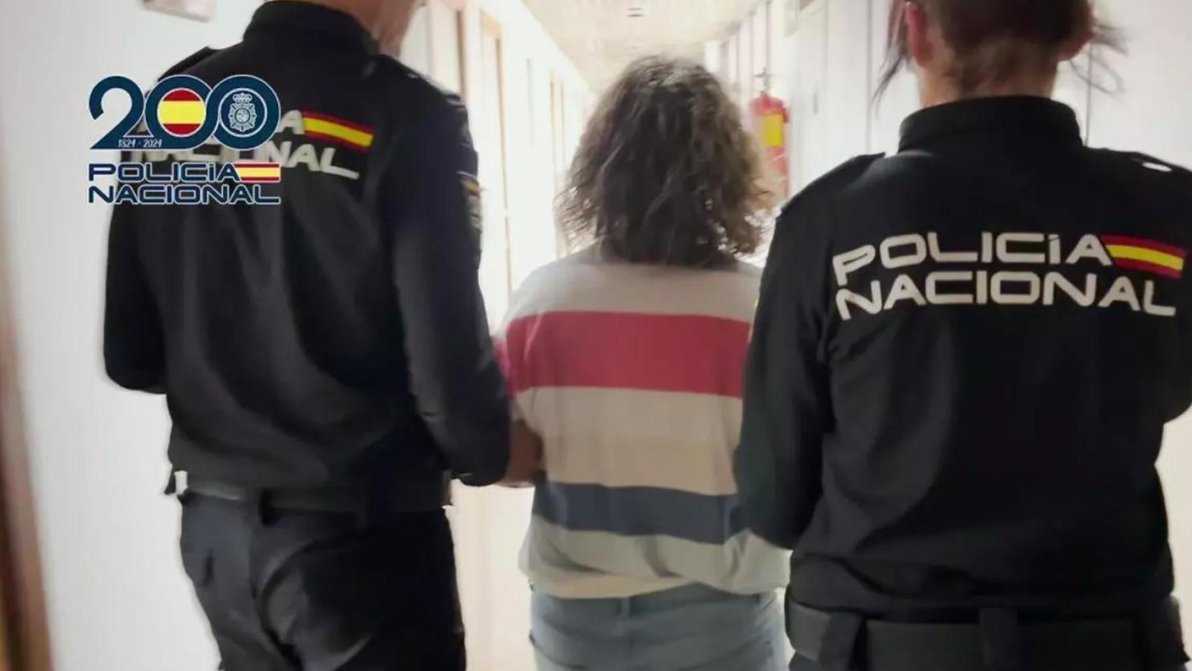 Detenida la directora de una residencia de estudiantes en Madrid por tener y distribuir vídeos de "tocamientos a niñas"