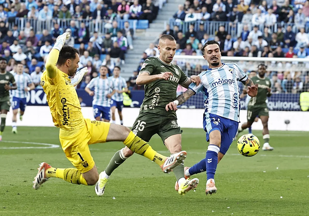 Un Málaga sin suerte ni acierto se queda sin un merecido triunfo (0-0)