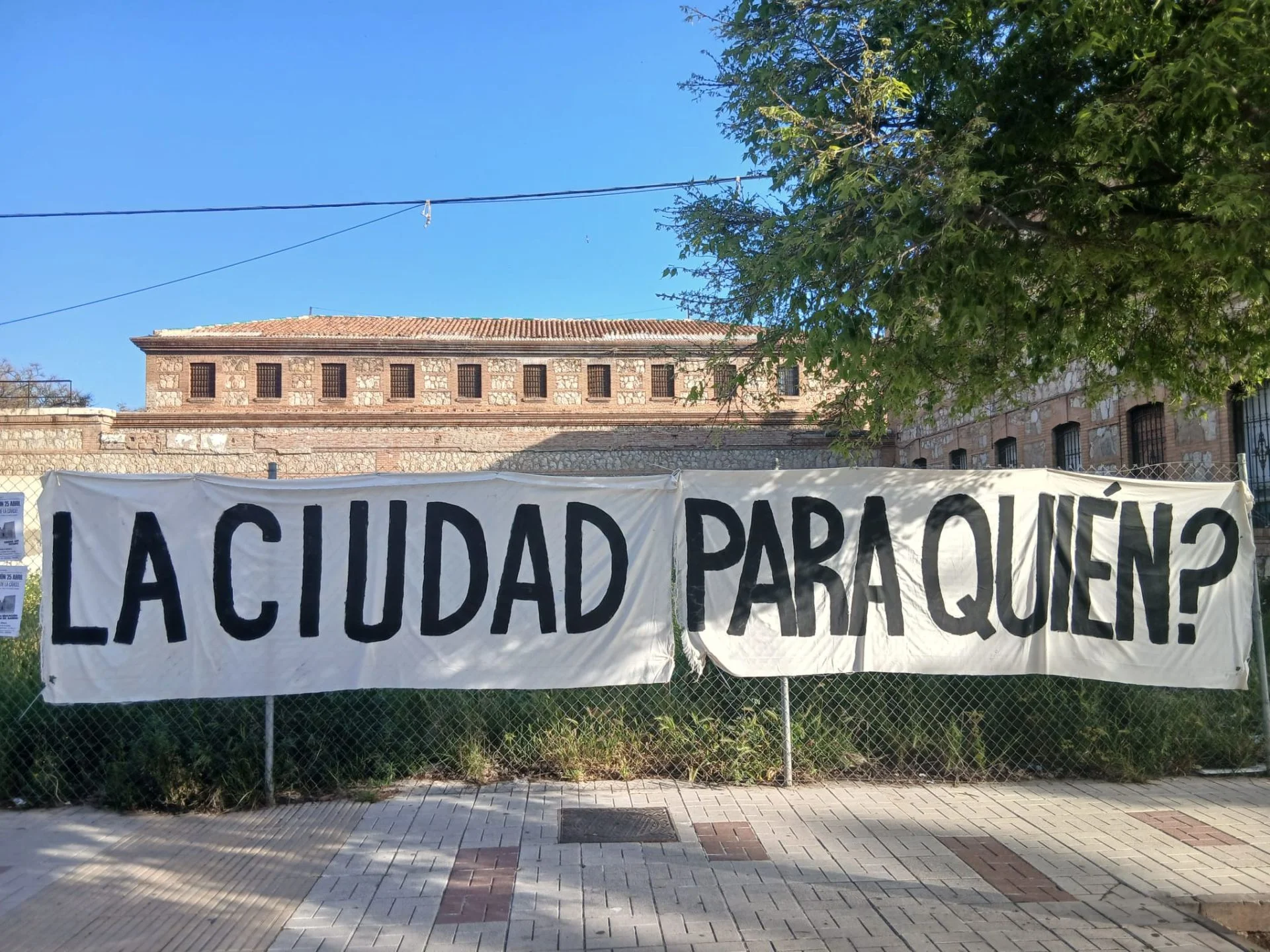 «Yo a ti siempre te veo en la calle»