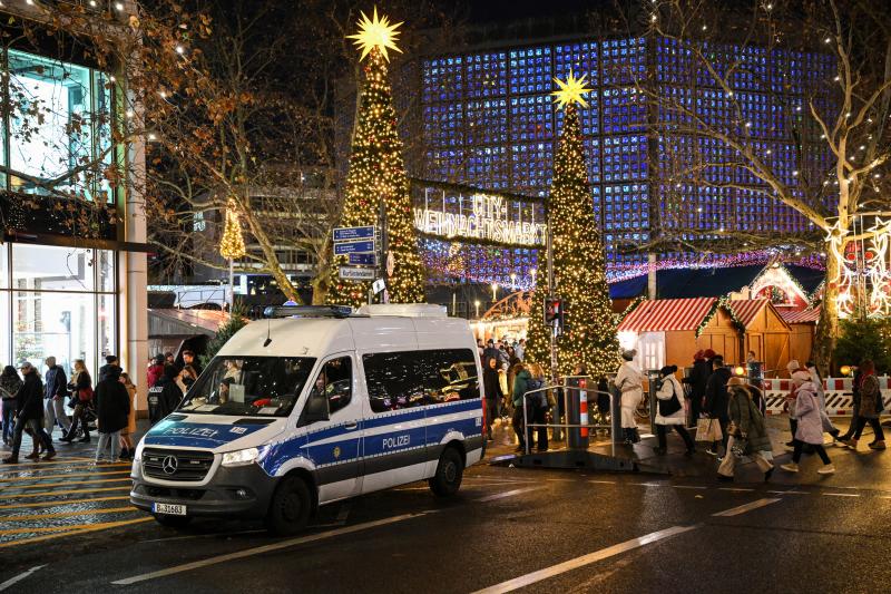 Detenidos cinco hombres por planear un atentado contra un mercadillo navideño en Alemania