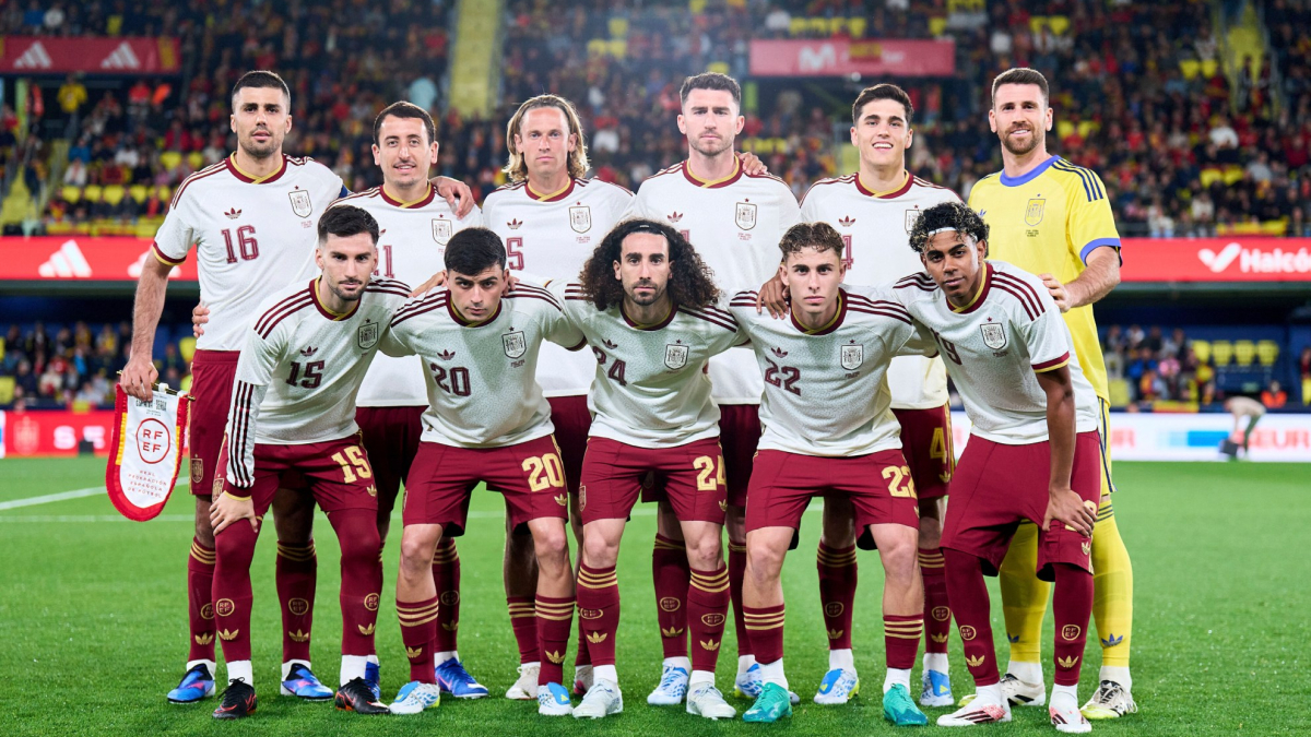 España, de blanco en Barcelona