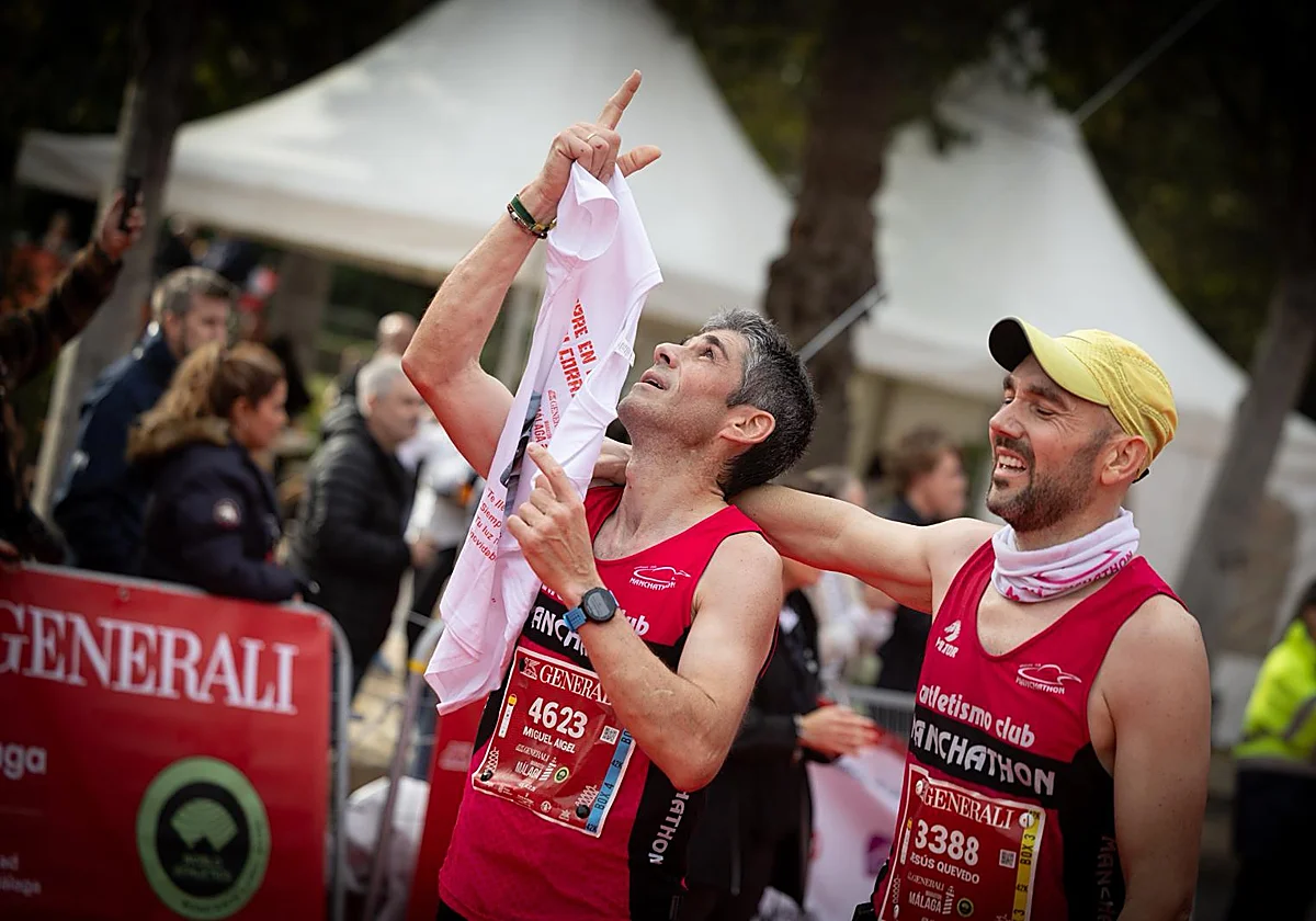 Málaga corre con el corazón en un maratón de emoción y superación