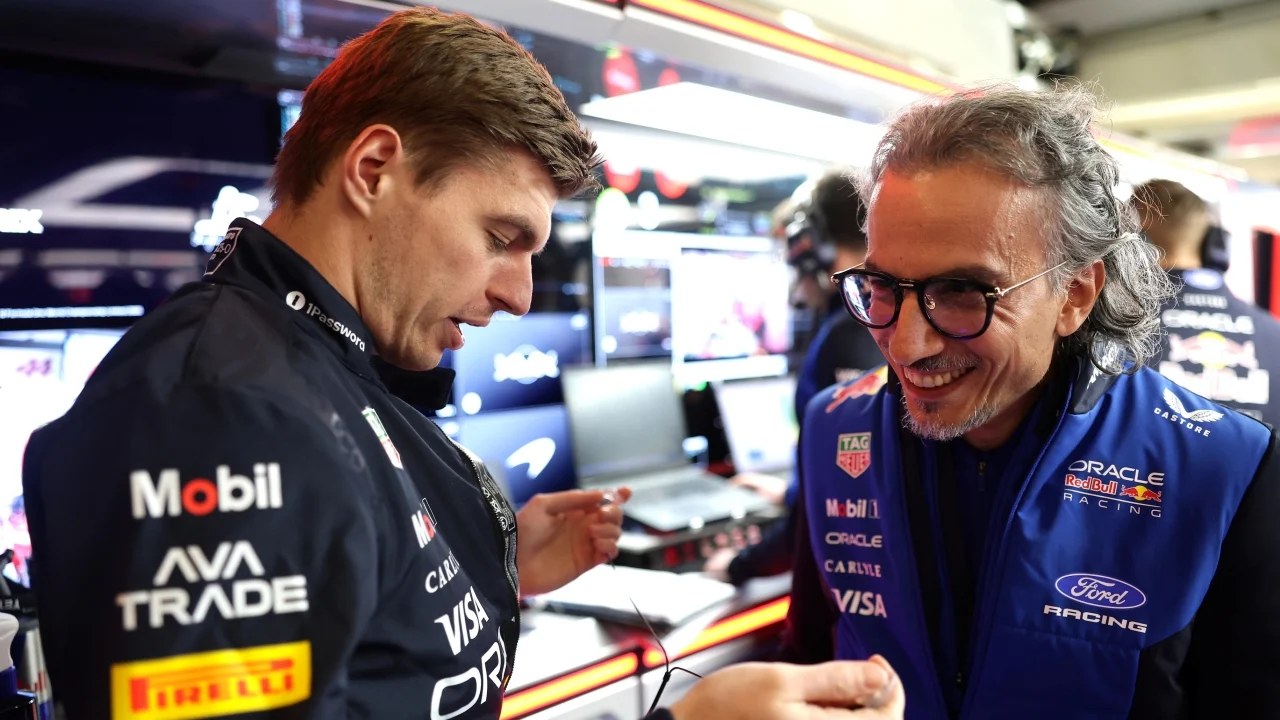 Red Bull echa una mano a Verstappen tras sus declaraciones incendiarias. El problema es que se la ha echado al cuello