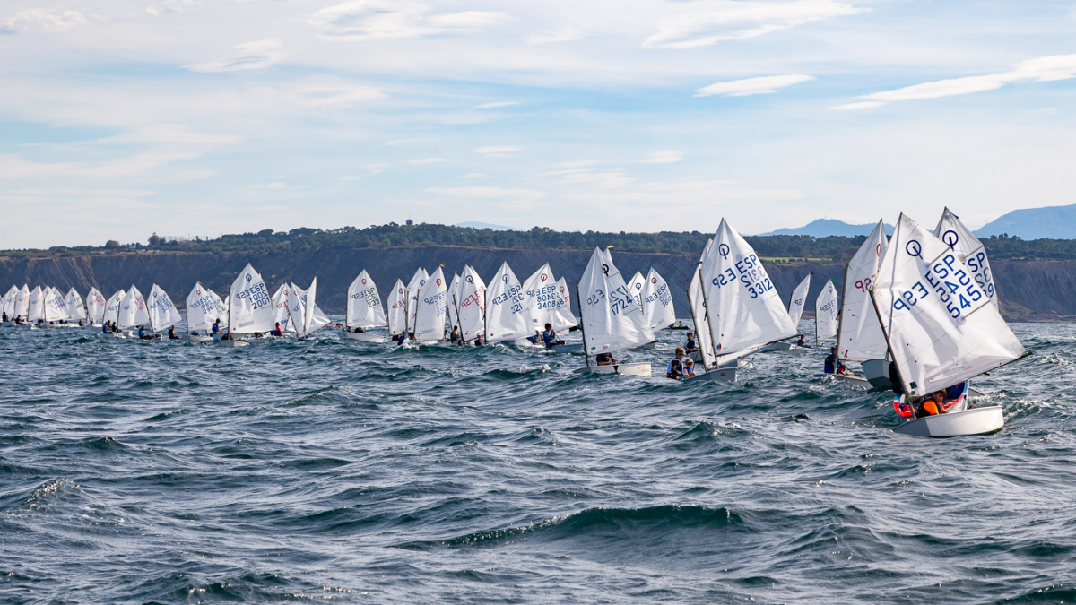 El Abra acoge el Campeonato de España de Optimist