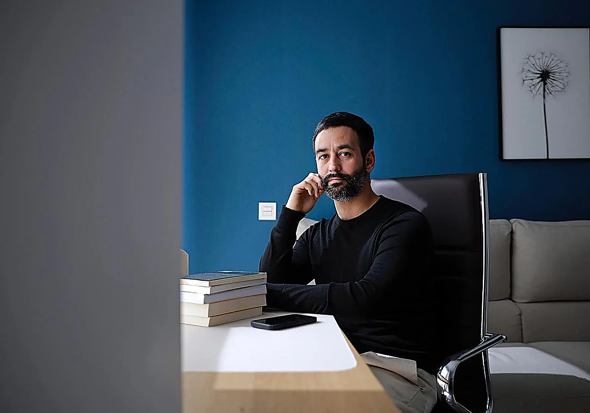 Spanish psychologist Carlos Barea unpacks the dangers of social media