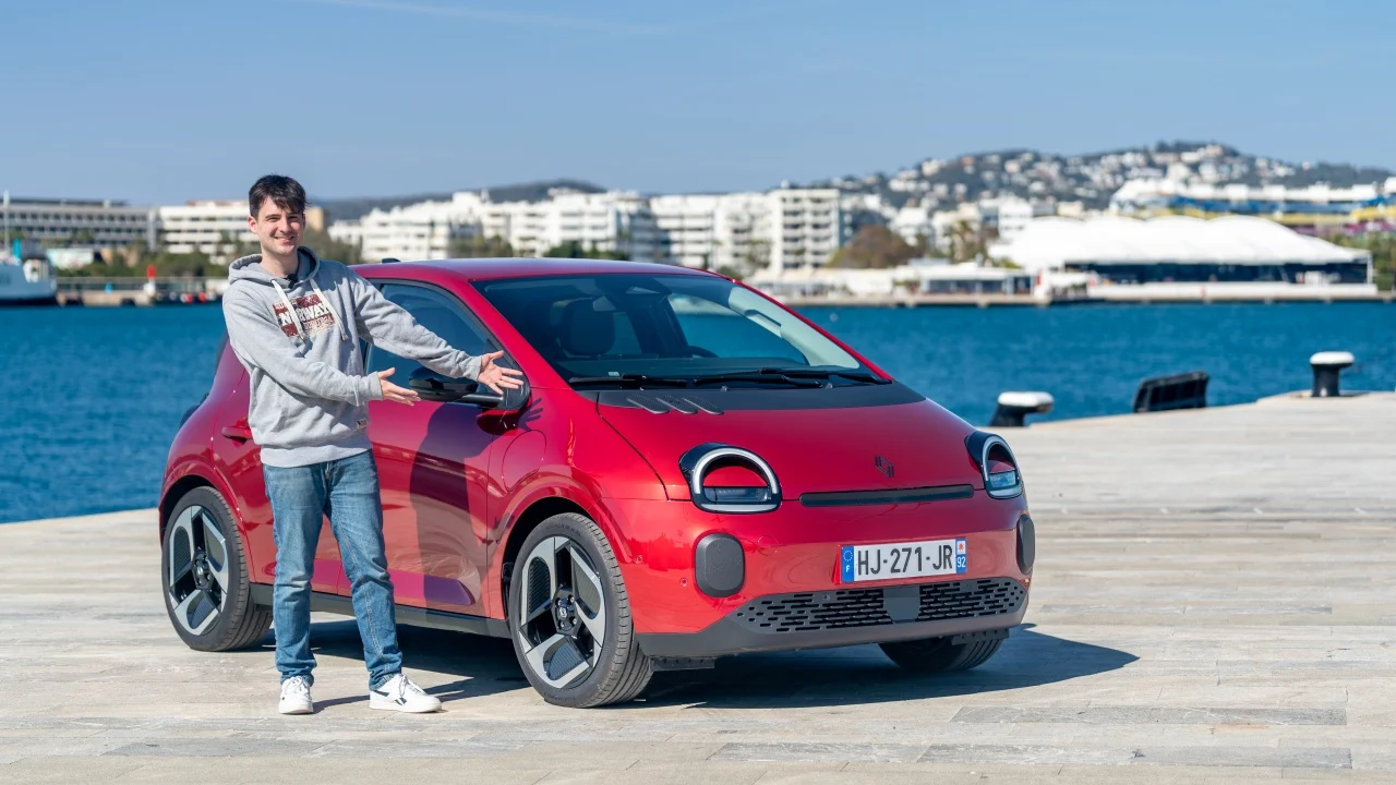 Probamos el nuevo Renault Twingo, el asequible urbano resucita para retar a los eléctricos chinos