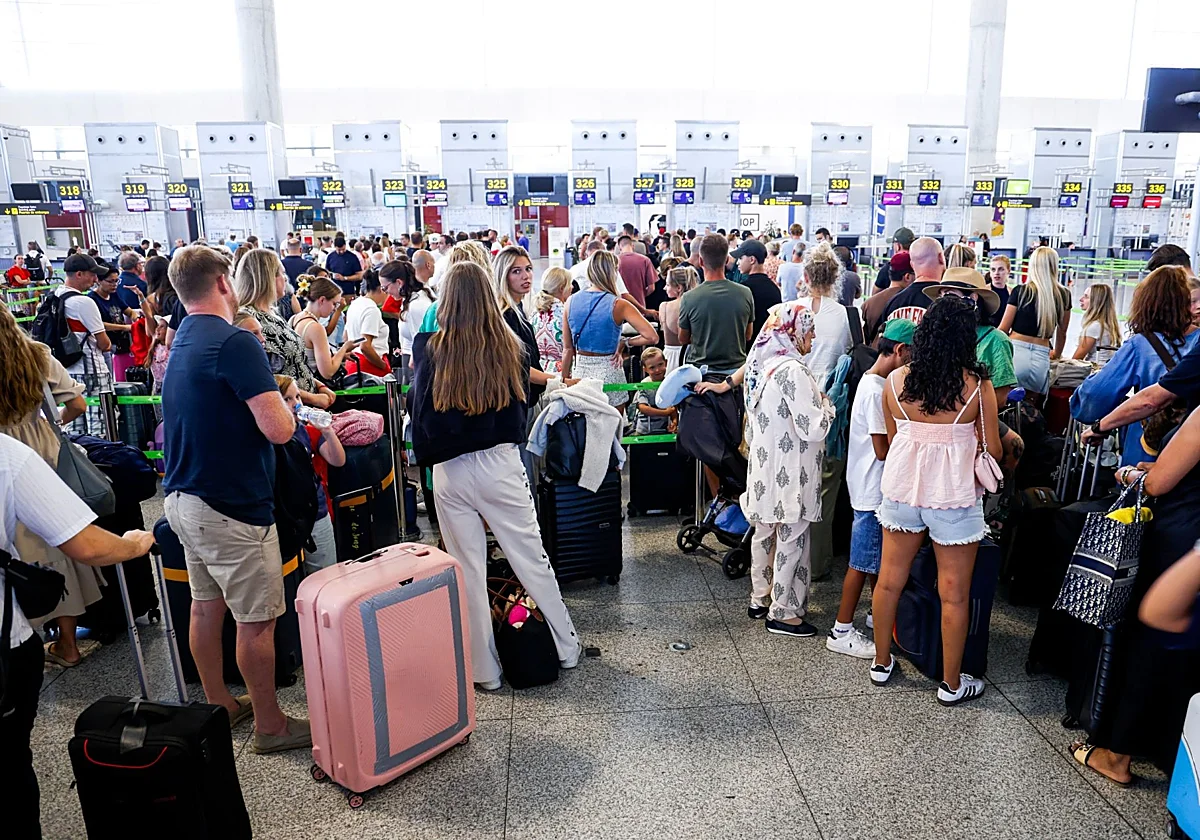 Retrasos en algunos vuelos por la huelga de personal de tierra en el aeropuerto de Málaga