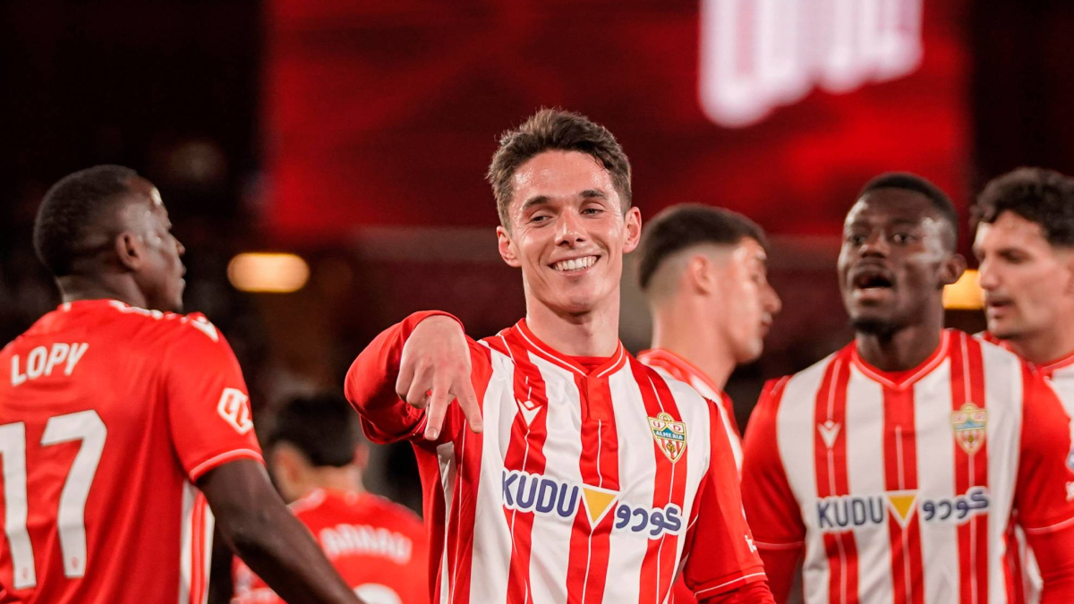 Arribas no tiene techo: arrasa en Segunda con el Almería y llama a la élite