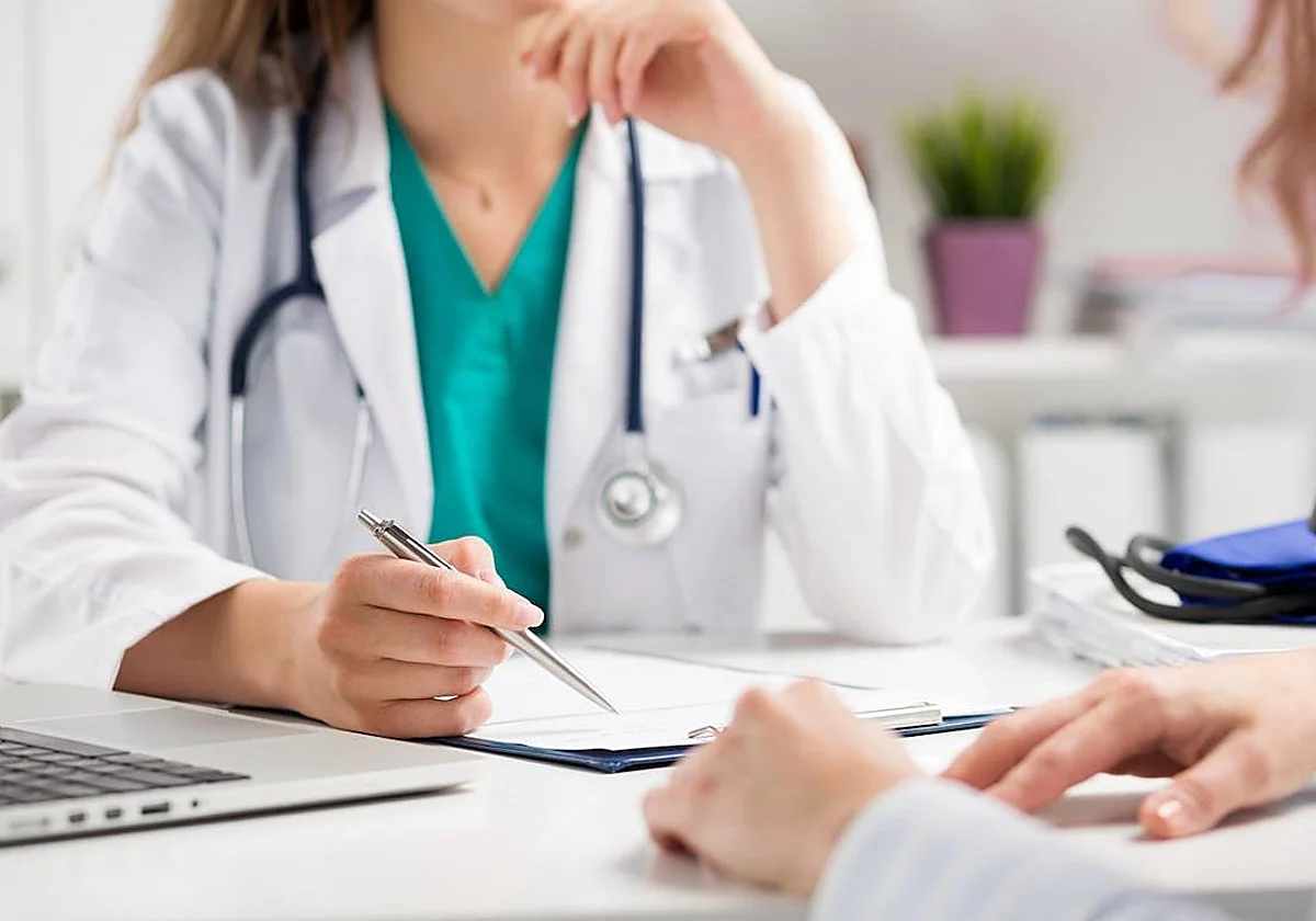 Más de 300 médicos de familia y pediatras de Atención Primaria de Málaga se jubilarán hasta 2030 y no hay reemplazos suficientes