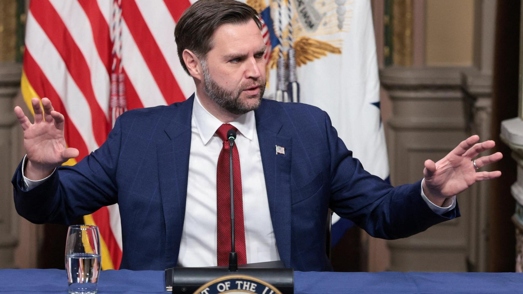 JD Vance, sobre la vida inteligente fuera de la Tierra y los ovnis: "No creo que sean extraterrestres, sino demonios"