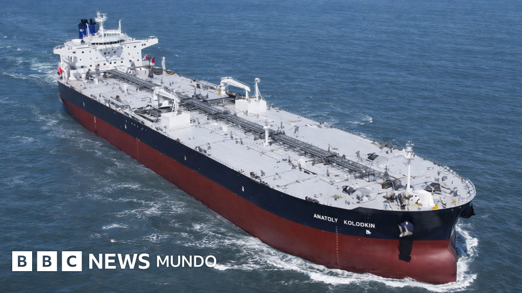 Qué supone la llegada de un buque ruso con petróleo a una Cuba en situación límite tras meses de bloqueo de EE.UU.