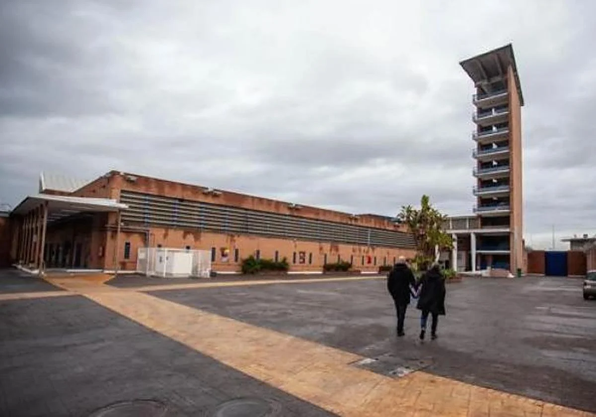 Reducen la condena a una mujer que introdujo droga en la cárcel de Alhaurín en un vis a vis con su pareja