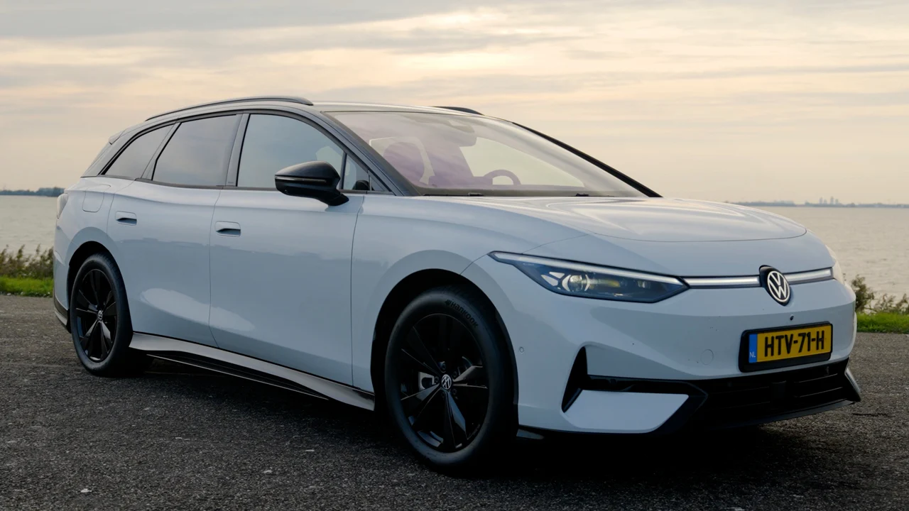 El Volkswagen ID.7 "menos caro" ya está listo: 500 km de autonomía… y ahora falta que llegue a España