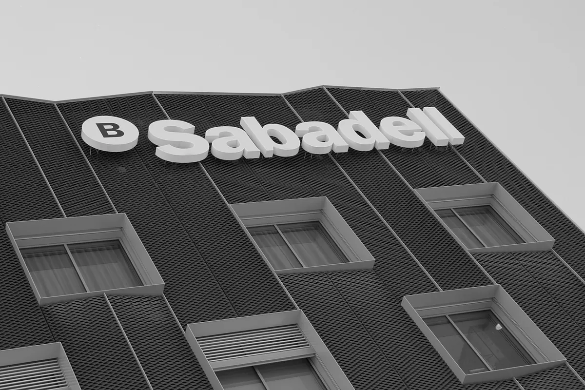 BlackRock alcanza el 8,2% en Banco Sabadell, máximo desde que hay registros