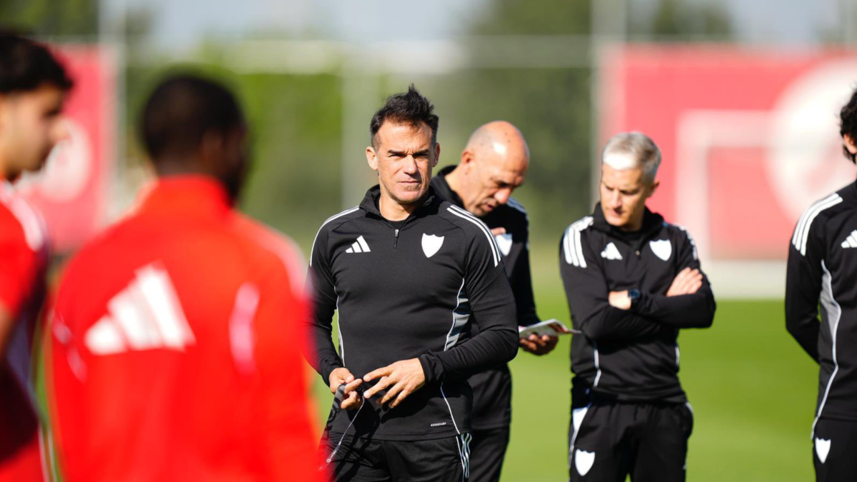 El mensaje de García Plaza: "Mucho trabajo, tremenda ilusión y ganas de que salga todo bien"