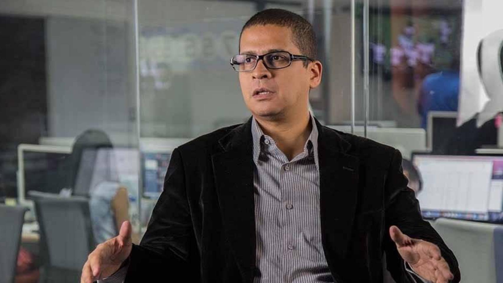 La familia de un periodista crítico con el régimen venezolano denuncia desconocer su paradero