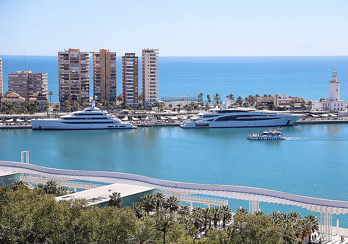 Malaga megayacht marina at maximum capacity thanks to Holy Week fame