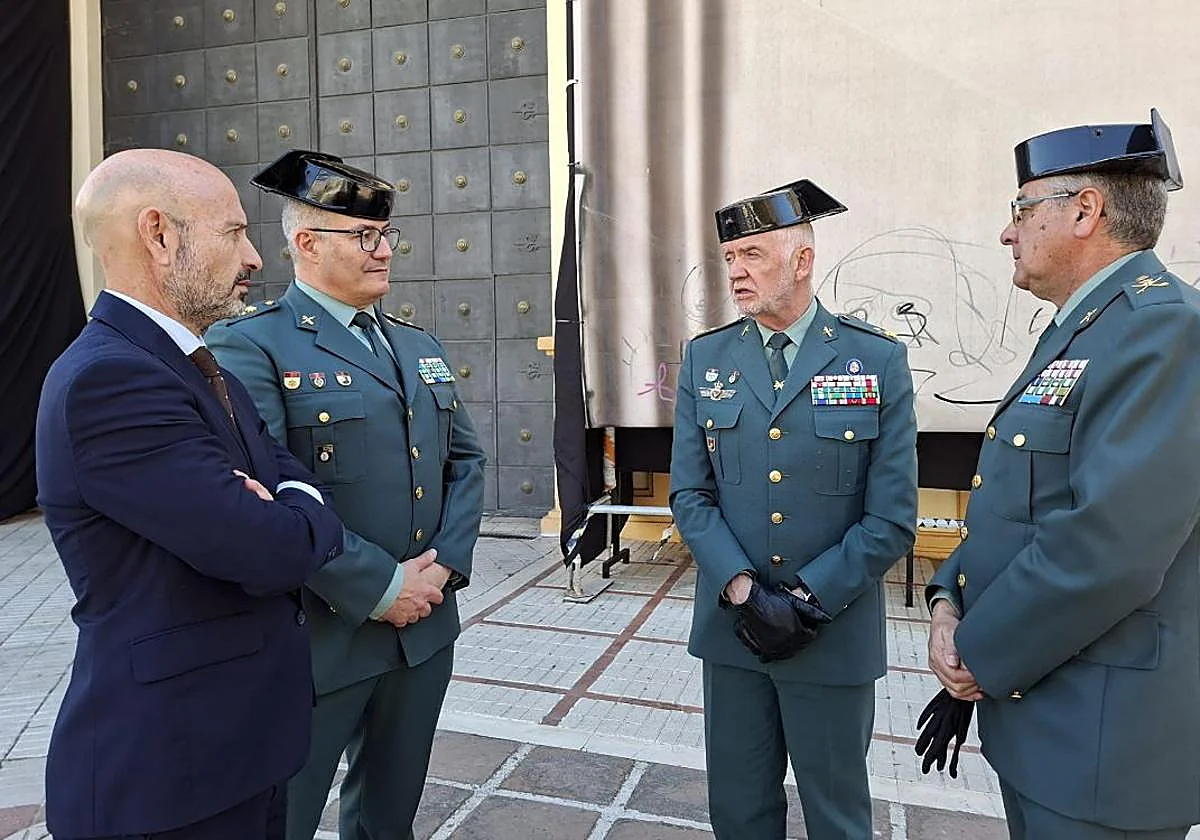 «Málaga está llena, los restaurantes y hoteles están llenos y hay una afluencia de público como nunca», asegura el subdelegado del Gobierno