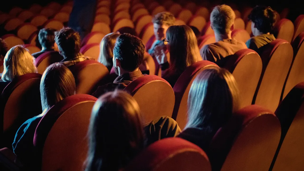 Vi una película de 7:30 horas en el cine para desintoxicar mi cerebro de TikTok