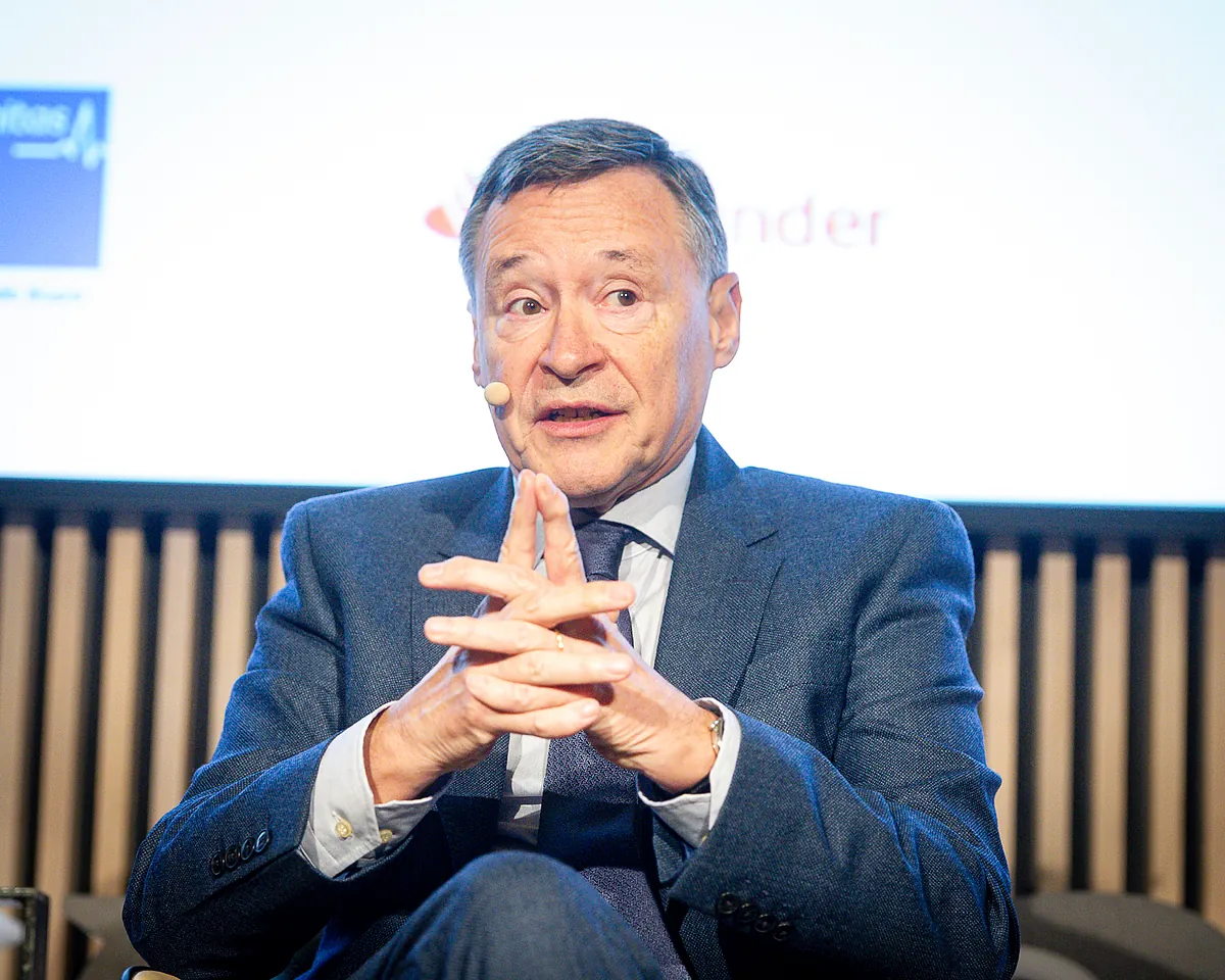 Indra nombra nuevo presidente no ejecutivo a Ángel Simón de forma exprés