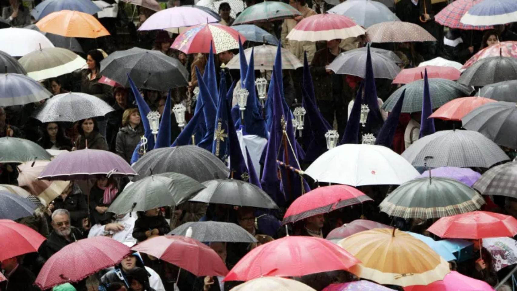 Llega un gran cambio de tiempo a España: Aemet avisa por lluvias persistentes, heladas y fuertes rachas de viento
