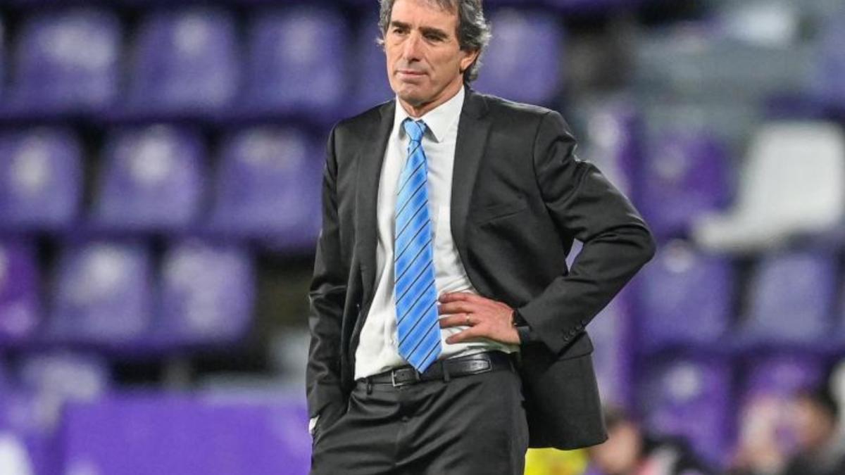 El Oviedo ve en Guillermo Almada el técnico perfecto... y pagaría al Valladolid por él