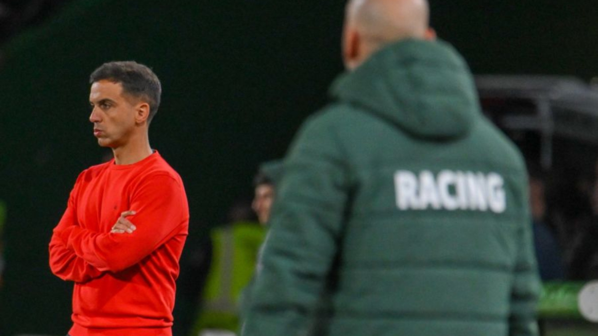 Dos expulsados del campo y un minuto sin fútbol por insultos a Borja Jiménez