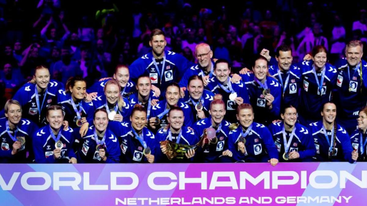 Noruega honra el adiós de Katrine Lund con la triple corona