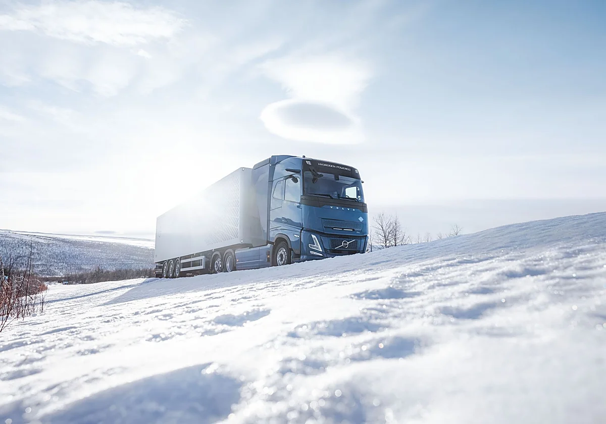 Volvo prueba en condiciones reales sus primeros camiones con motor de combustión de hidrógeno