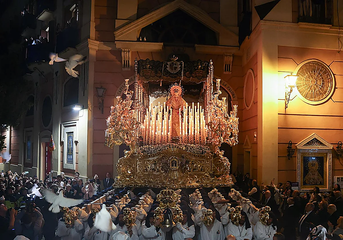 Malaga Holy Wednesday key moments: processions and release of prisoner