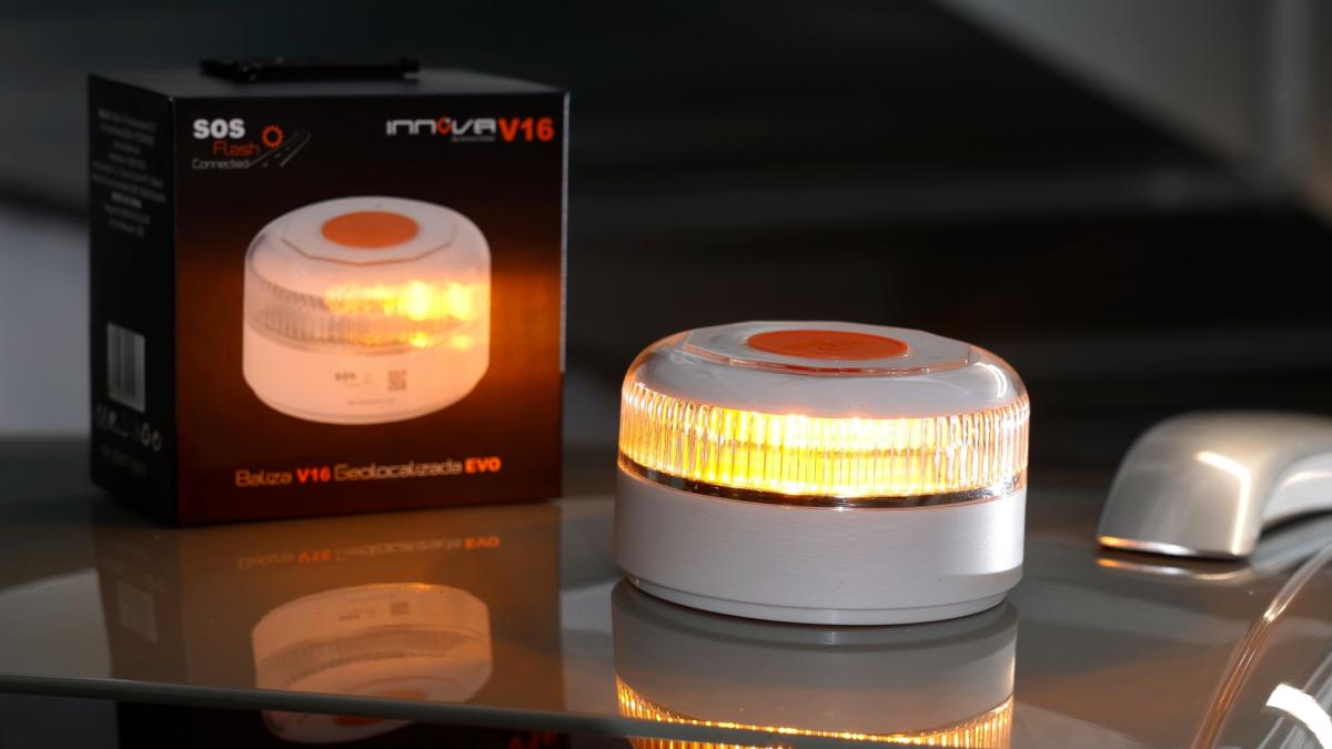 La DGT nunca se planteó subvencionar las balizas V16: "La seguridad a veces tiene un coste"