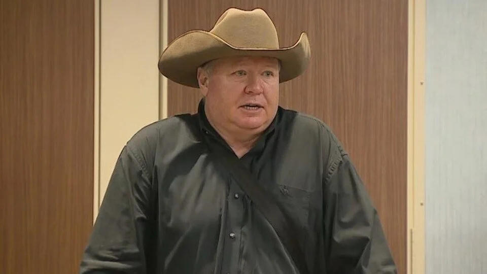 Trump pone el ojo en el petróleo canadiense y apoya un referéndum independentista en Alberta