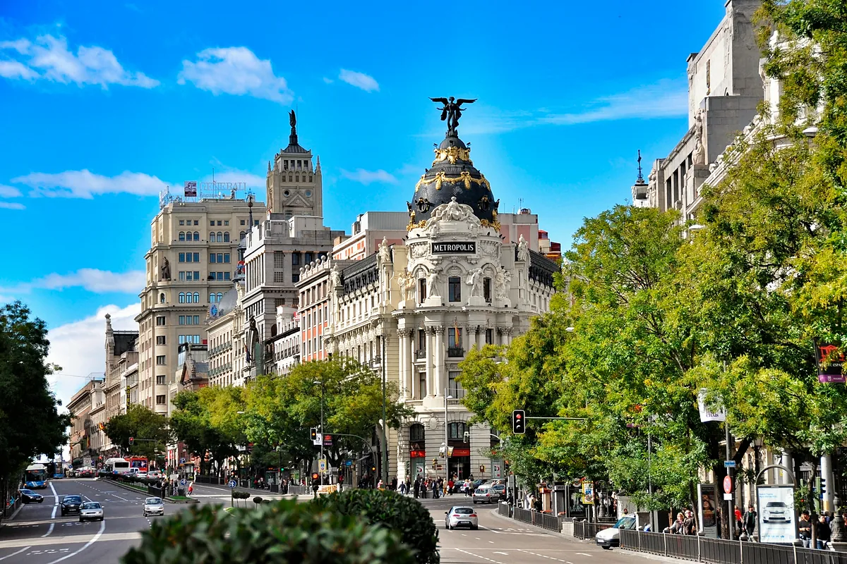 La compra de viviendas vuelve a bajar en octubre, con Madrid liderando las caídas