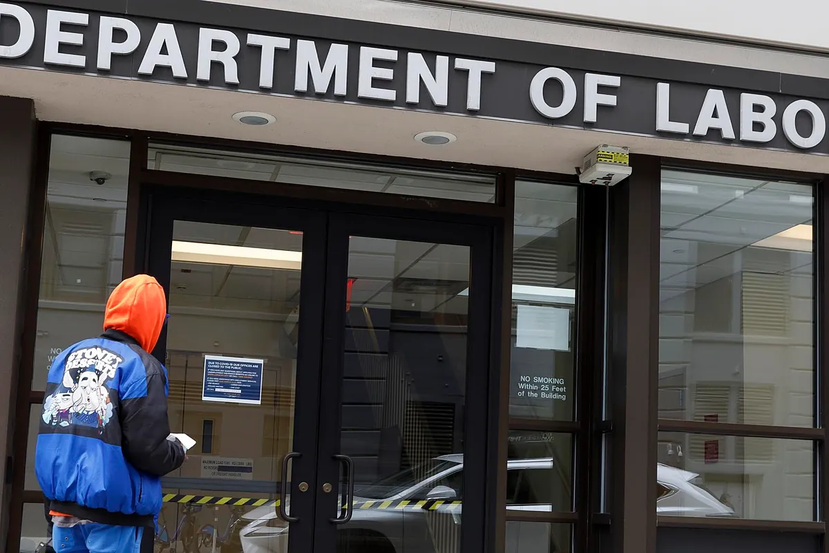 El paro en EEUU baja al 4,3% en marzo, con una creación de 178.000 puestos de trabajo