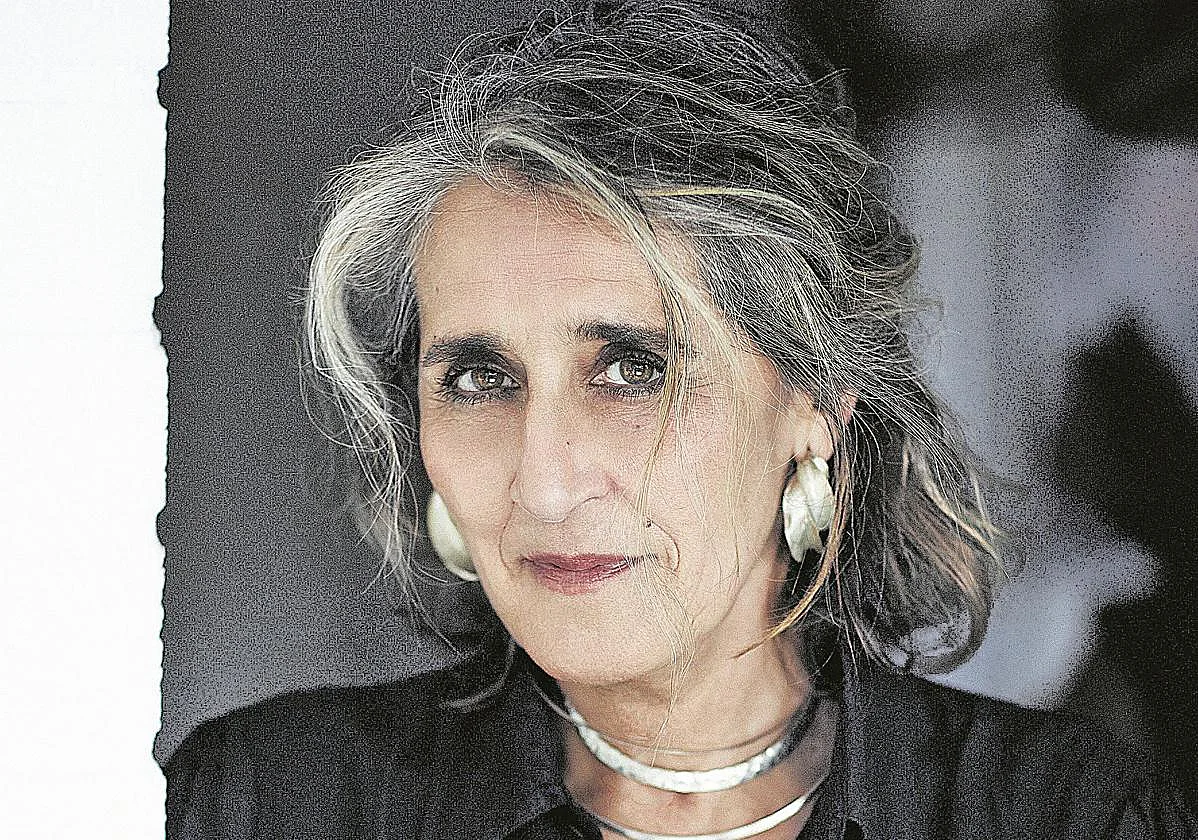 «Habitamos un universo de desencanto 'post democrático'»