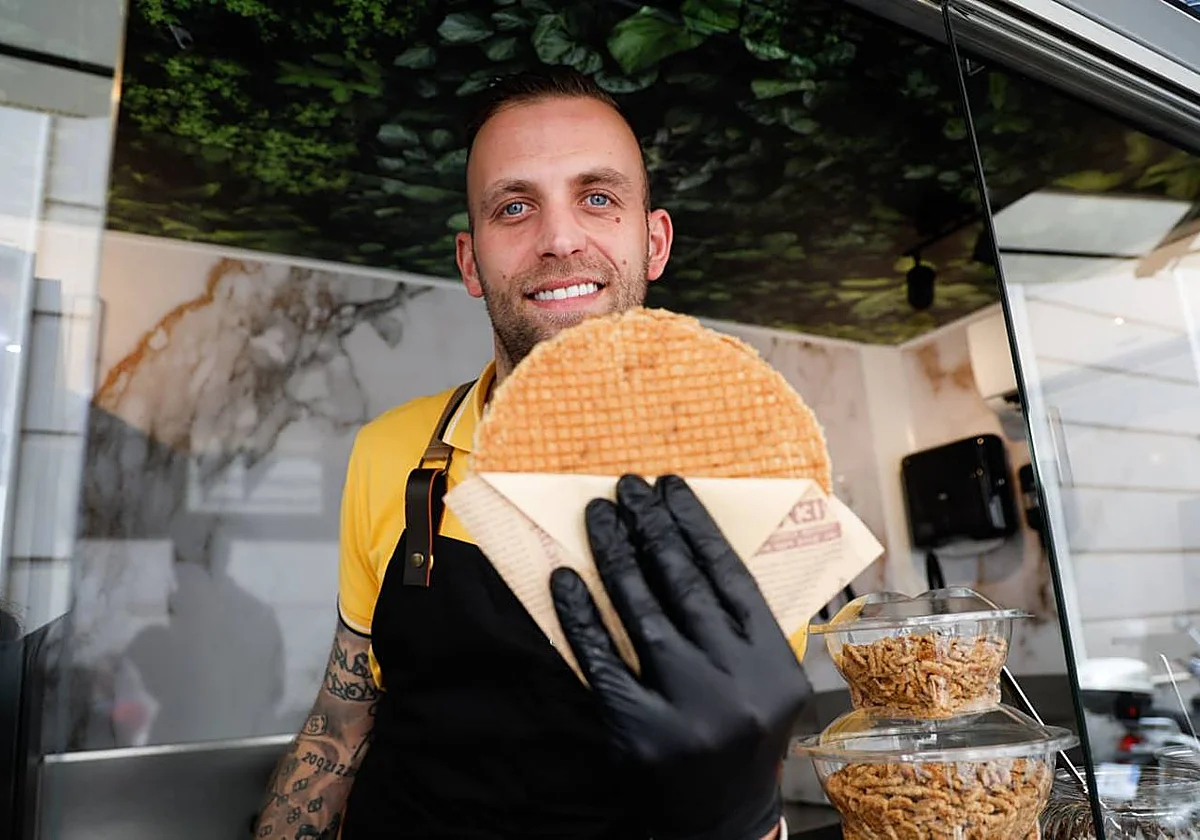 Las típicas galletas holandesas rellenas de caramelo, ahora también en Málaga