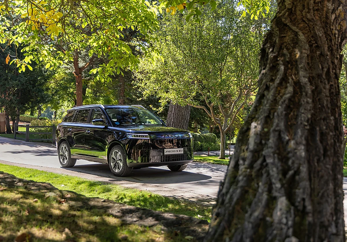 El Jaecoo 5 EV conquista el asfalto y la ciudad con su diseño y potencia