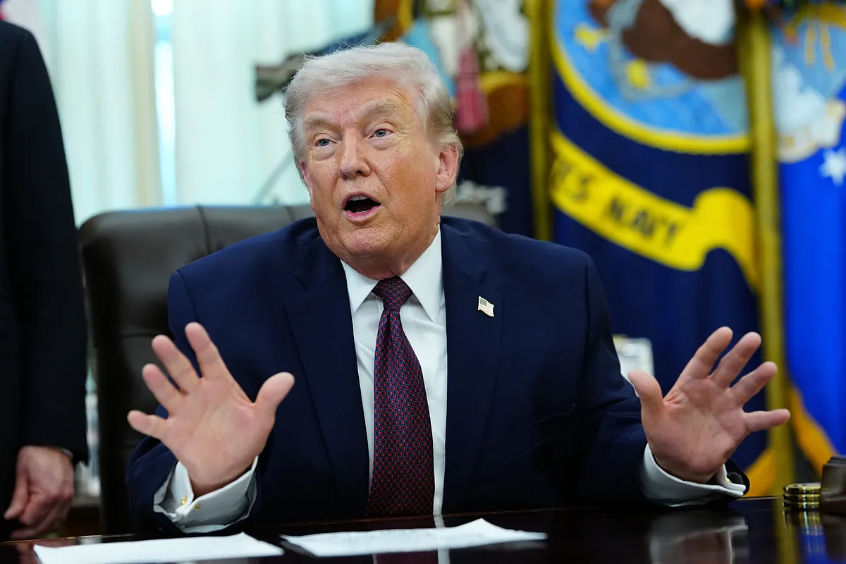 Trump insiste con desatar "el infierno" en Irán el martes si no reabre Ormuz