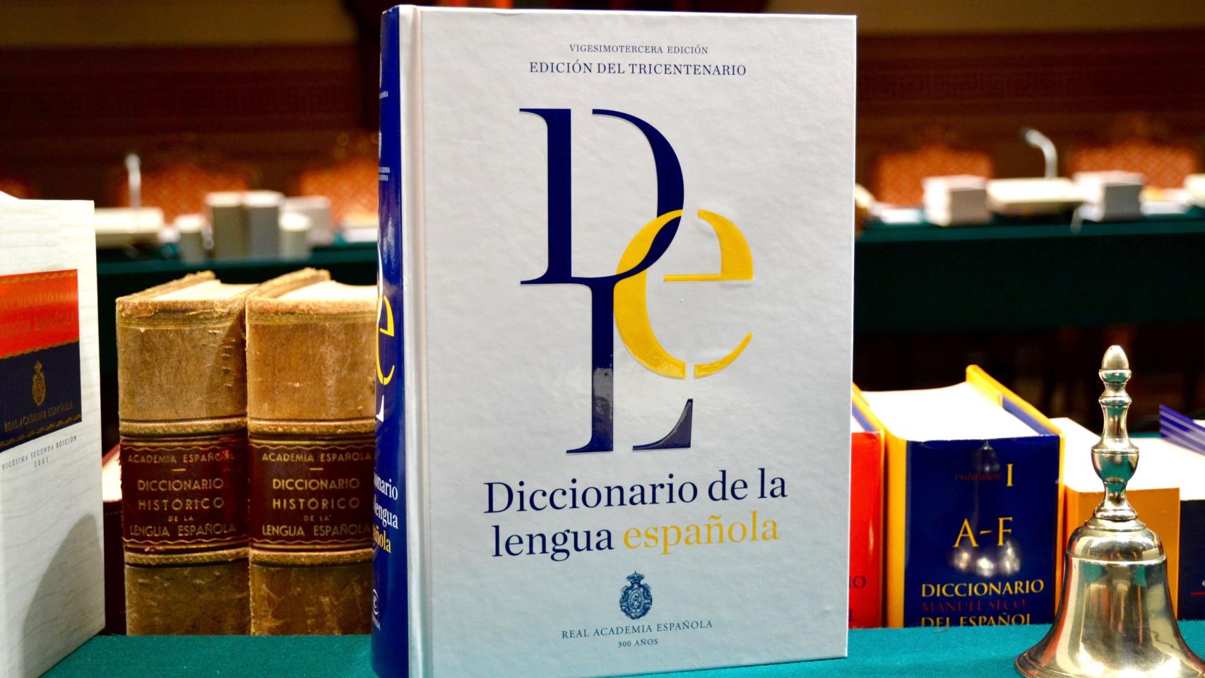 'Milenial', 'simpa', 'farlopa', 'turismofobia', 'microteatro', 'loguearse' y 'okey' entran en el diccionario de la RAE