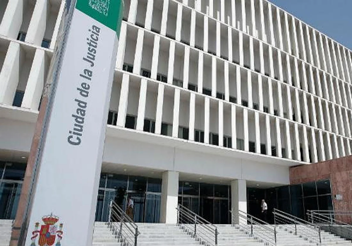 Archivan el caso del profesor de Religión de Cártama investigado por abusos y denunciado por 17 menores