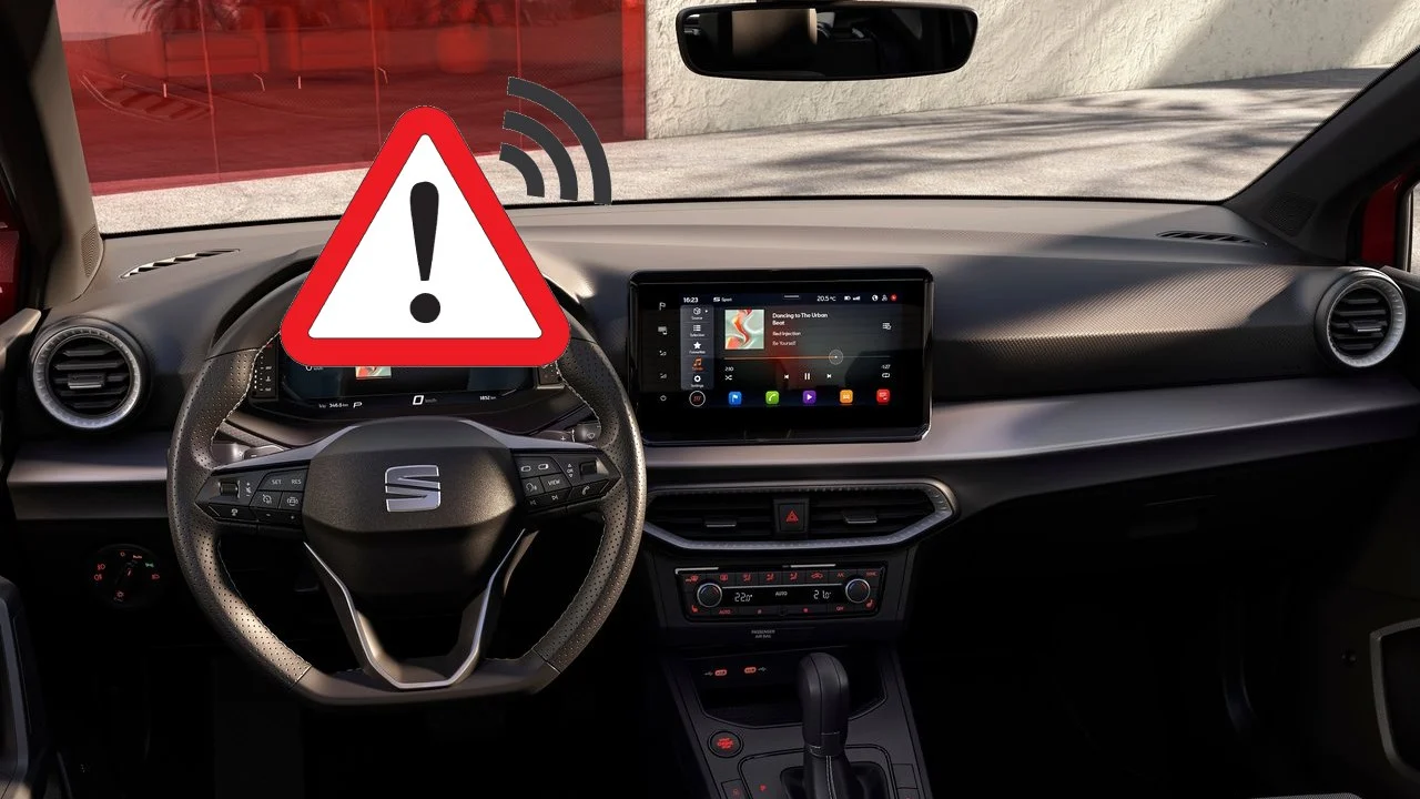 La baliza V16 se queda corta y la DGT ya tiene preparada la V27 para el 1 de enero