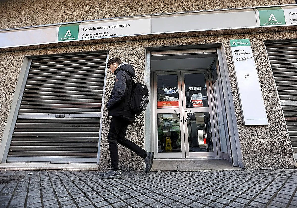 El paro baja en 8.836 personas en marzo en Andalucía hasta los 579.638 desempleados