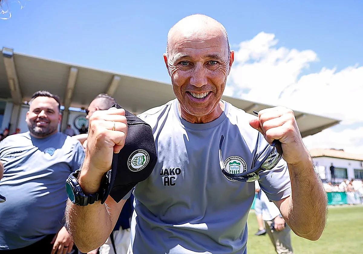 Legendary coach leaves Juventud de Torremolinos 'by mutual consent'